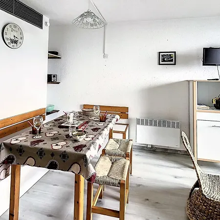 Fonctionnel Au Pied Des Pistes Avec Acces Piscine - Fr-1-267-232 * Villarembert